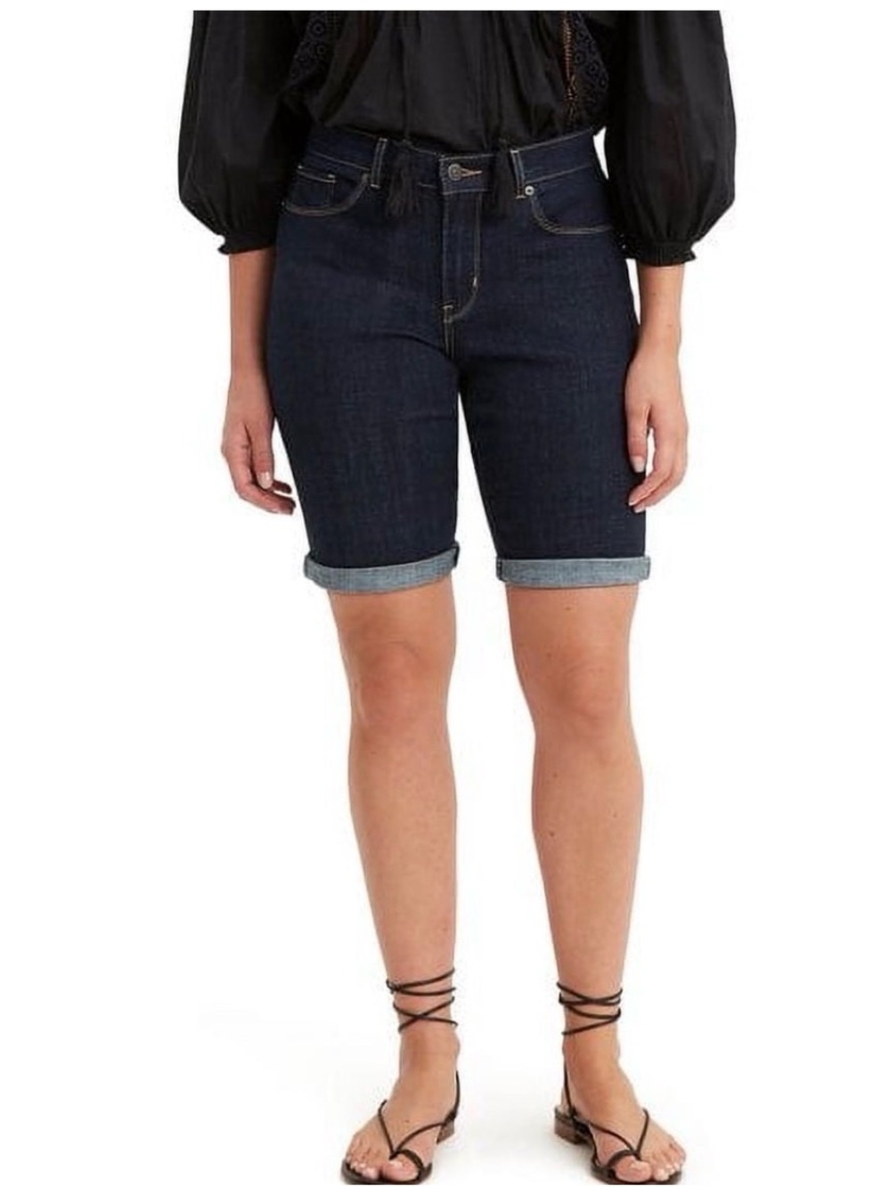 Levi's Bermuda shorts in a dark wash denim featuring a classic five-pocket 33